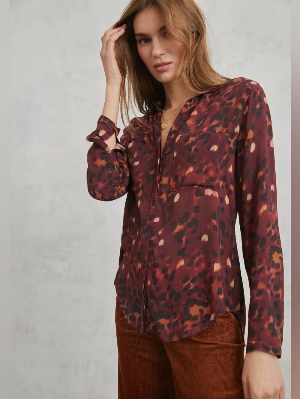 Cloth & Stone Anthropologie Animal Print Button Down Shirt L Rust Brown Leopard